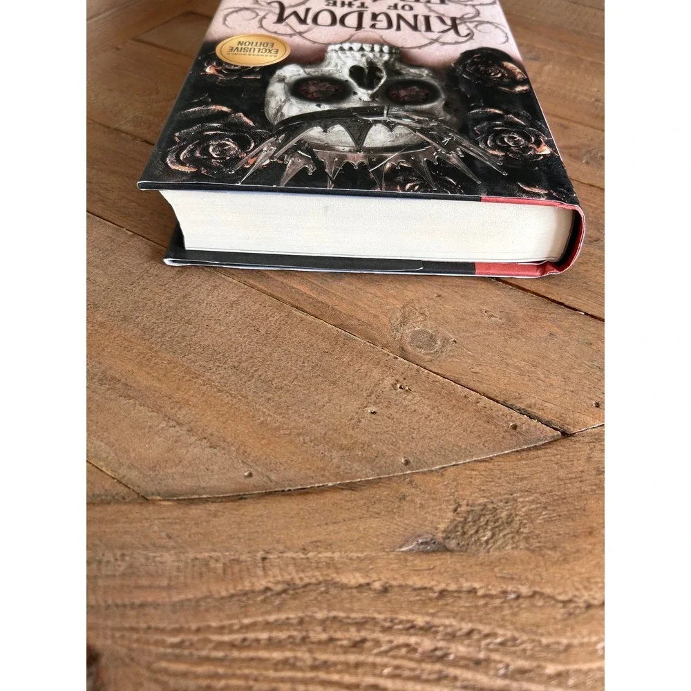 Kingdom of the Feared Kerri Maniscalco Barnes  Noble Exclusive Edition Hardcover